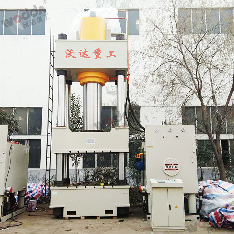 1000噸常規四柱液壓機 1000噸常規四柱液壓機