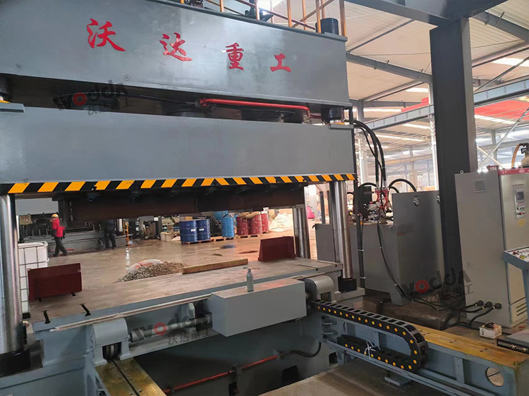 1200噸四柱液壓機現場調試