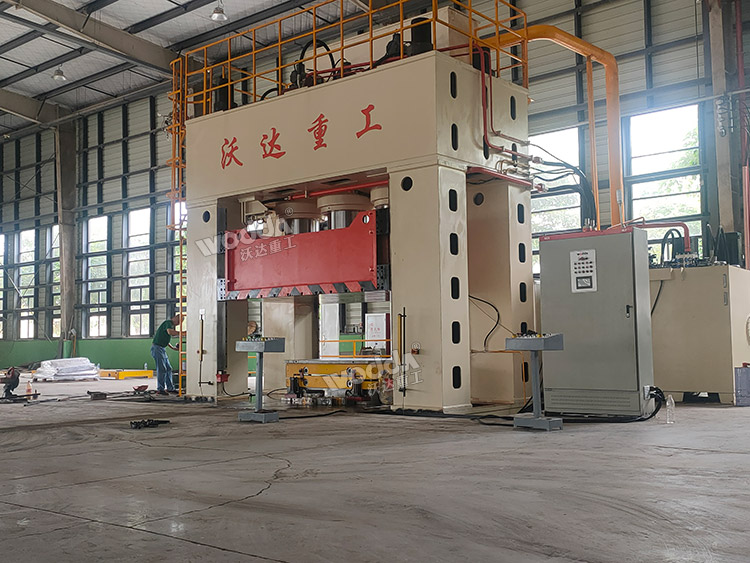 復合材料成型液壓機.jpg