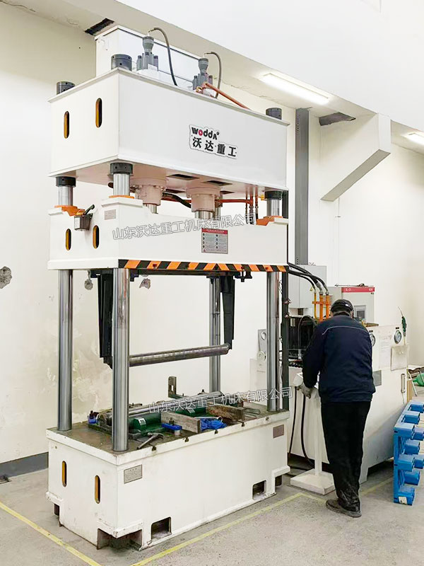 200噸四柱液壓機現場調試
