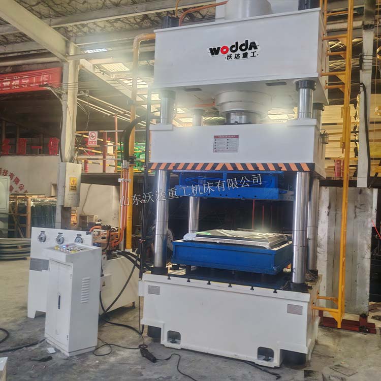 400噸不銹鋼水箱板液壓機